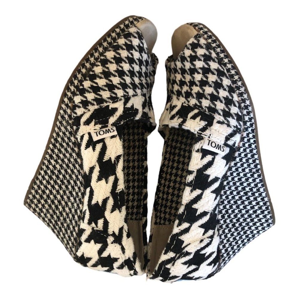 Toms 4" Platform Wedge Black & White Houndstooth Peep Toe Shoe Size W7 - Picture 8 of 8